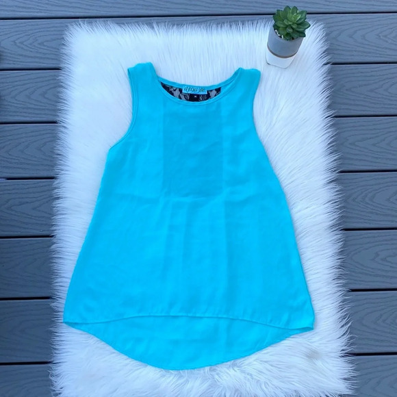 Francesca’s blue tank top with lace & bow embellished back - Picture 1 of 3